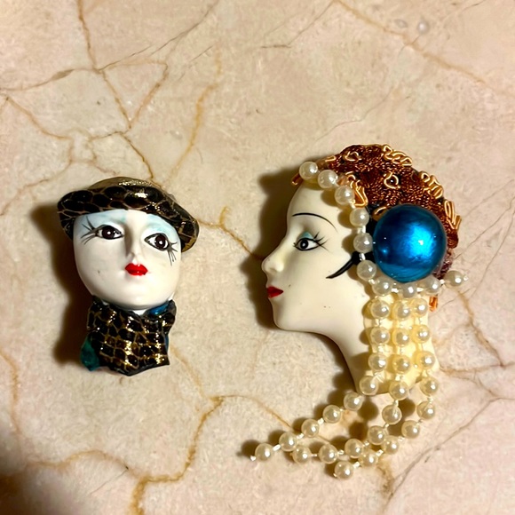 Vintage Lapel pins - Picture 1 of 2